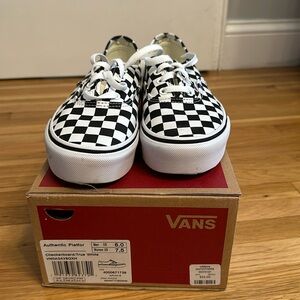 Vans Checkerboard Authentic Platform Sneaker Size 7.5 Women/6.0 Male